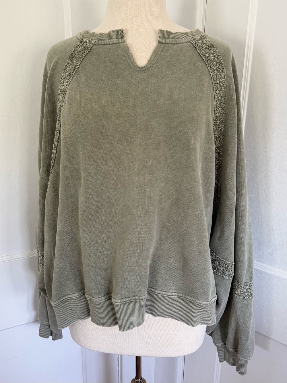 Aerie Hey Crochet Sweatshirt Crewneck Olive Green Size XXL